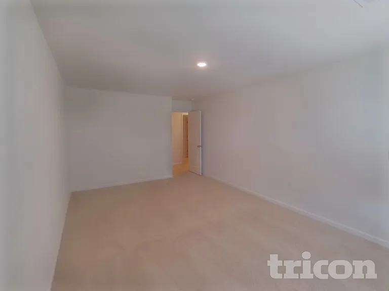 324 Sandbach Rd — Photo 13