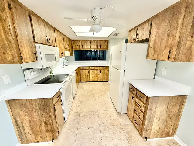 1003 Sherrywood St — Photo 8