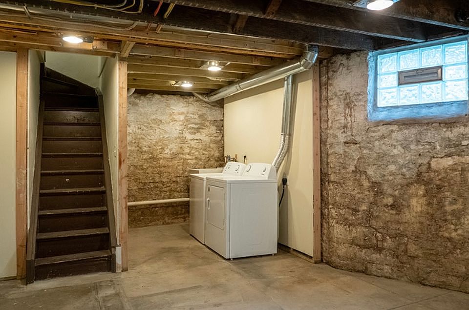 2nd image of 1700 Charleston Ct Rent To Own Only