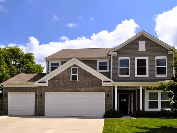 3823 Greenbriar Dr, Columbus, IN 47203
