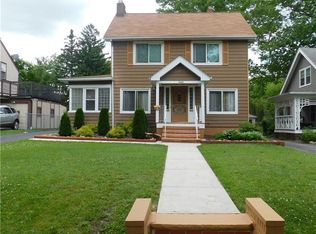 1382 Vandemar St, Cleveland Heights, OH 44121
