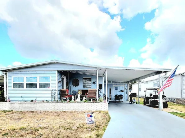 554 Plaza Del Sol, North Fort Myers, FL 33917