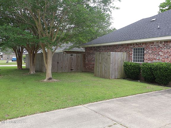 3rd image of 6717 Westwind Dr