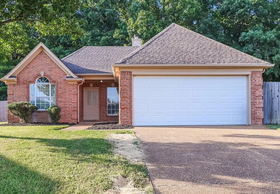 5639 Camden Cv