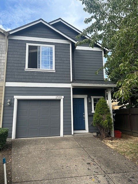 Front of house and driveway