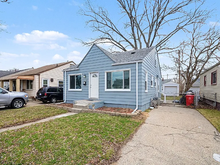 28320 Hillview St — Photo 3