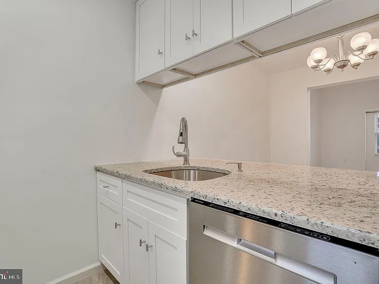 111 Park Pl — Photo 16