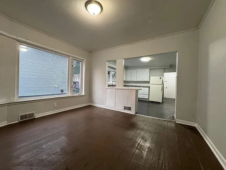 57-1A Lounsbury St #1 — Photo 8