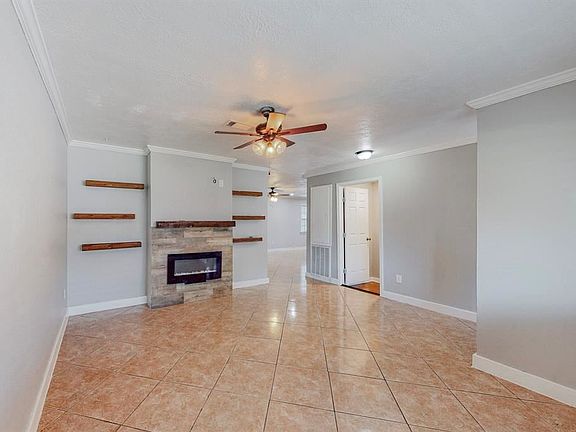 2nd image of 2606 Estate Dr