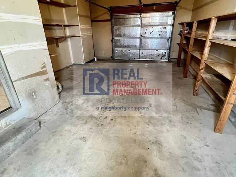 1247 Holman Ave — Photo 12