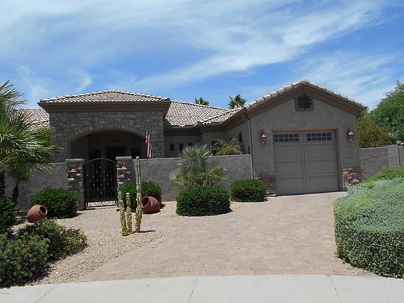 3rd image of 14751 W Carbine Ct