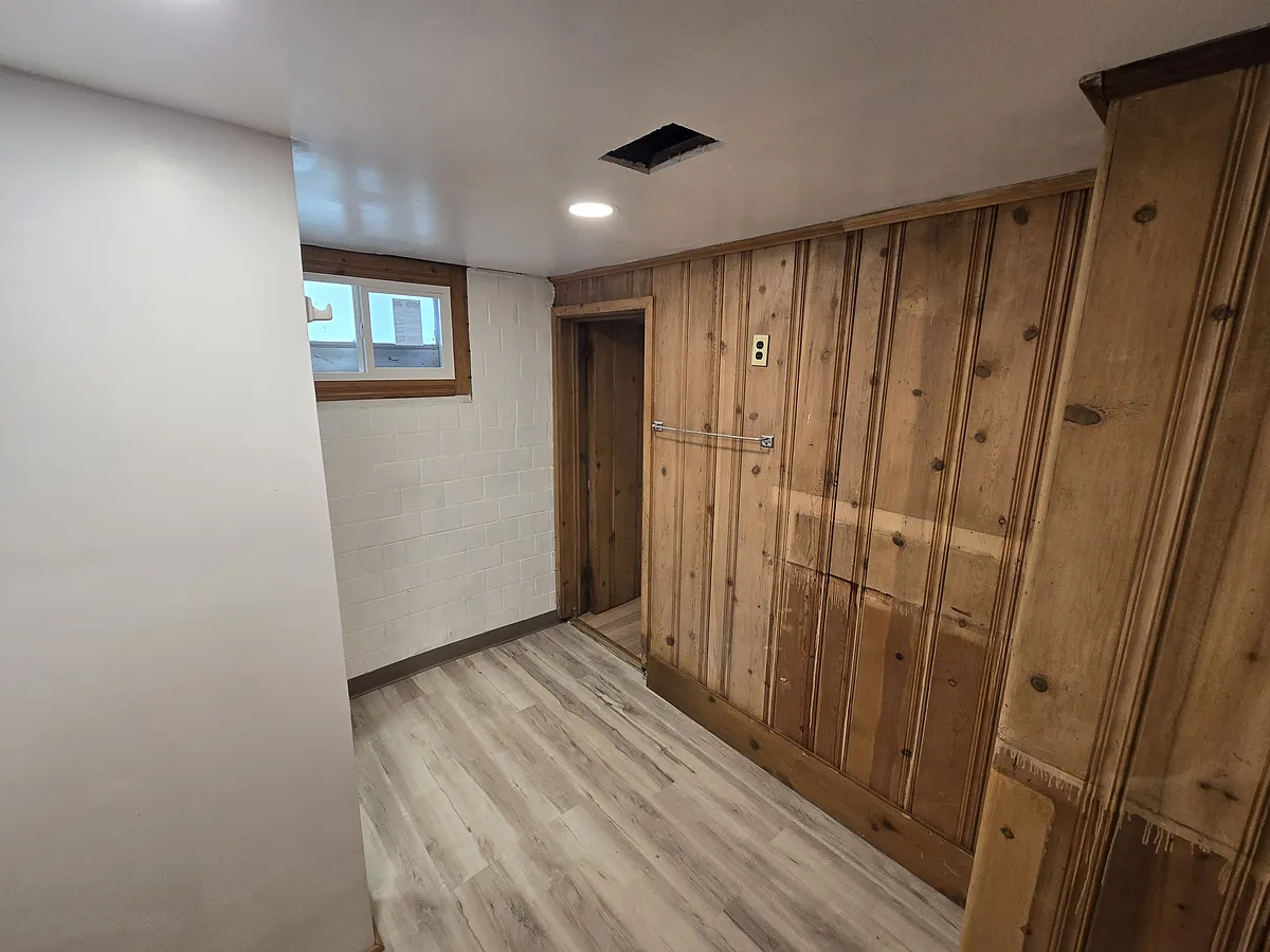 Hall - 131 Brighton Dr #3