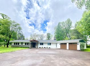 1836 Berks Rd, Norristown, PA 19403