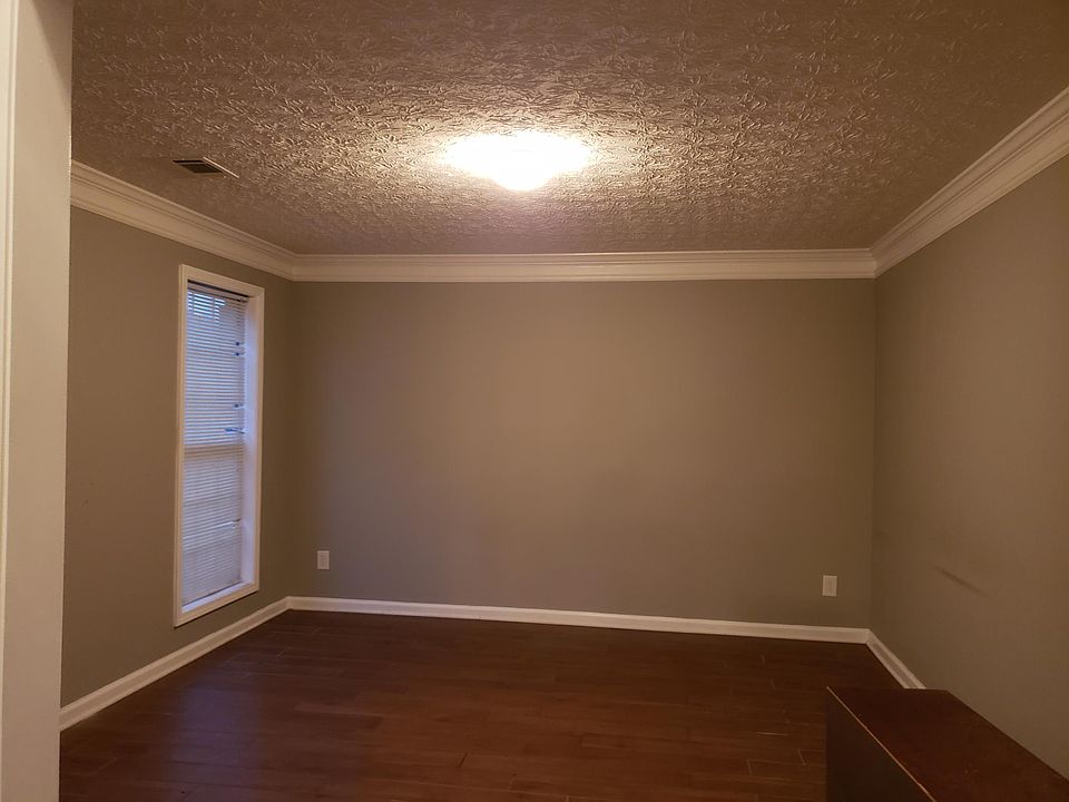 1st image of 3042 Kittery Dr