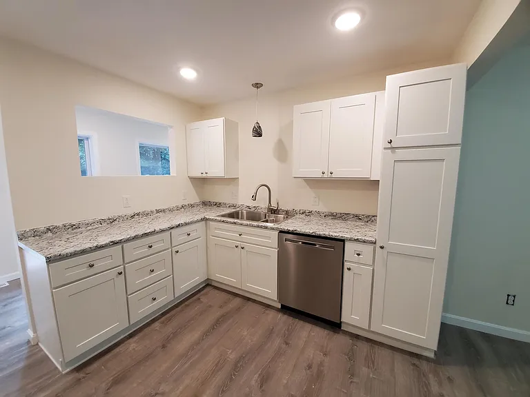 72 Juniper Rdg #A — Photo 11