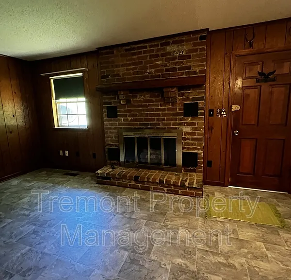 7424 Runyan Rd — Photo 3