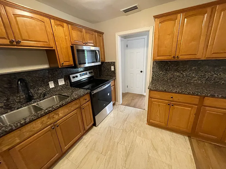 5247 Cleveland Rd — Photo 3