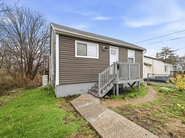 Sylvia Ave #6, Halifax, NS B3R 1J7