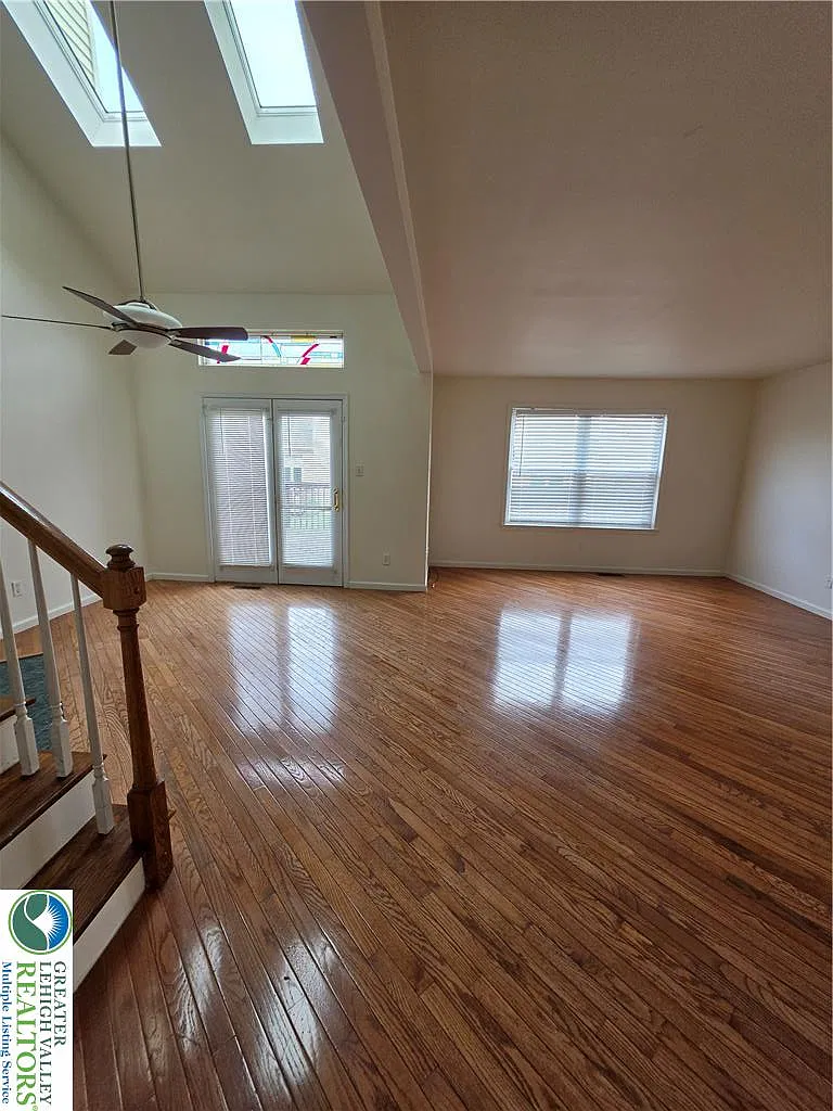 3 bed, 2.5 bath, 1658 sqft, $2,550 — Photo 4