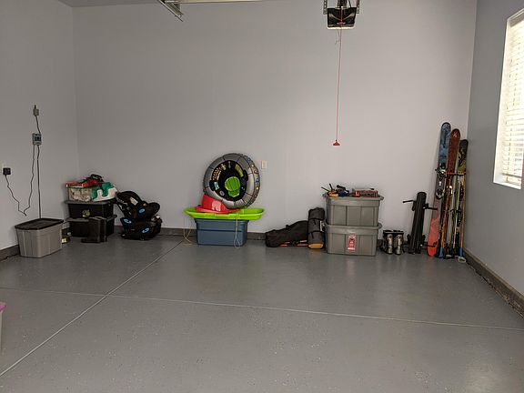 1 Car Garage