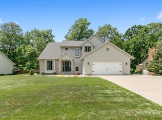3801 Dunes Pkwy, Norton Shores, MI