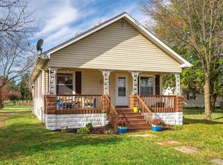 714 Springfield Rd, Gillespie, IL 62033