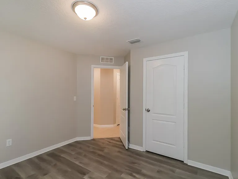 7014 Redbay Dr — Photo 9