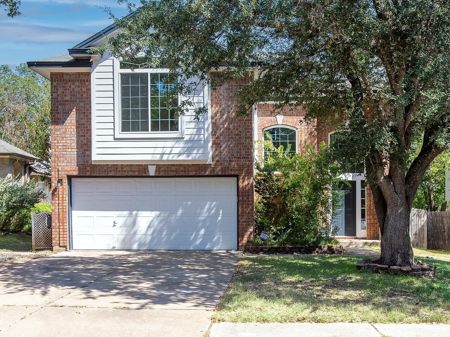 3 bed, 2.5 bath, 1655 sqft, $2,700 — Photo 1