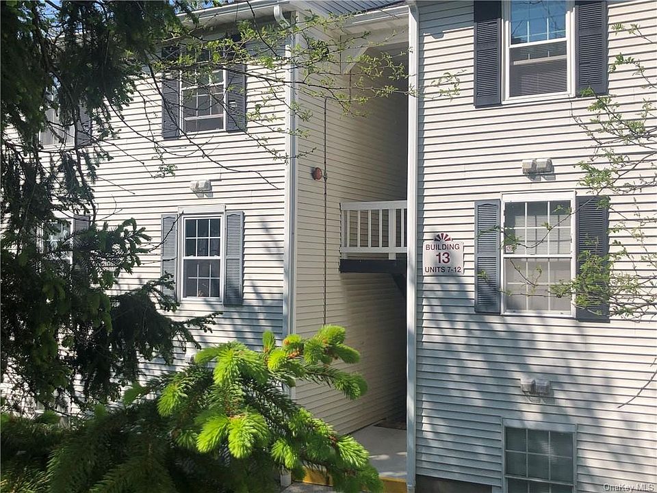 1st image of 13 Lexington Hl Unit 8