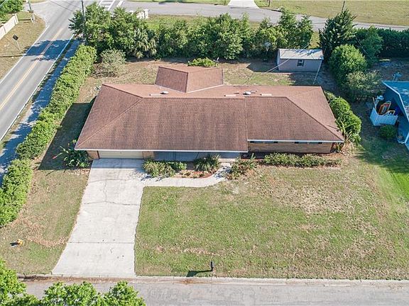 4th image of 1535 Del Crest Pl