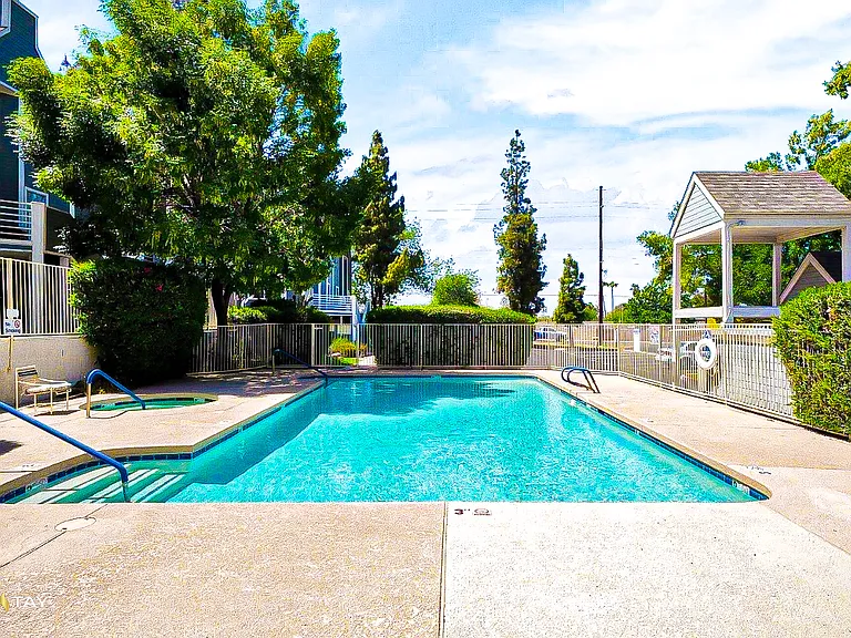 1505 N Center St #220 — Photo 31