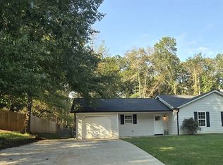 915 Navajo Trl, Covington, GA 30016