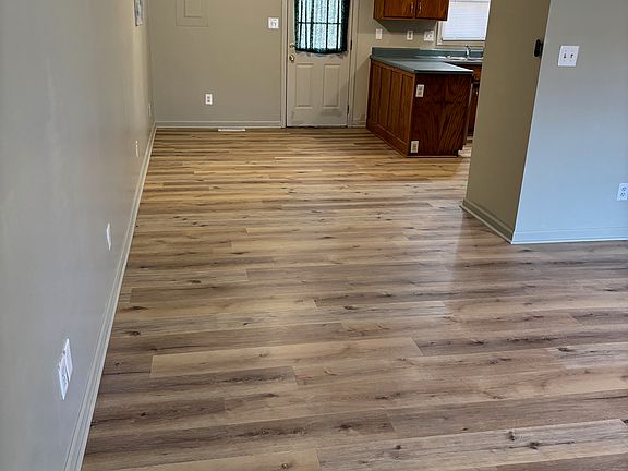 4th image of 1120 Northwood Loop