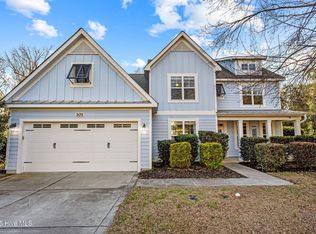 101 Superior Ct, Hampstead, NC 28443