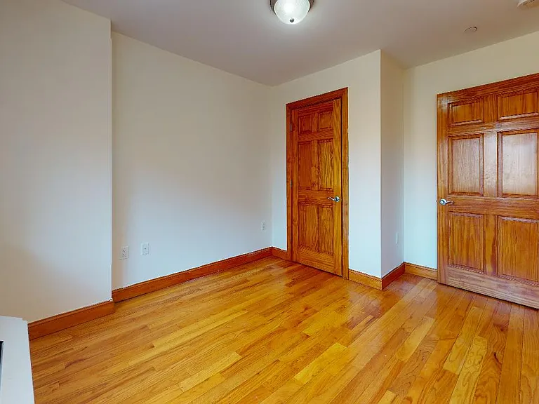 84-14 143rd St #Penthouse 2 — Photo 10