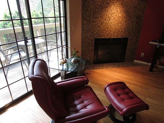 4th image of 109 S Neyland Ave APT 1