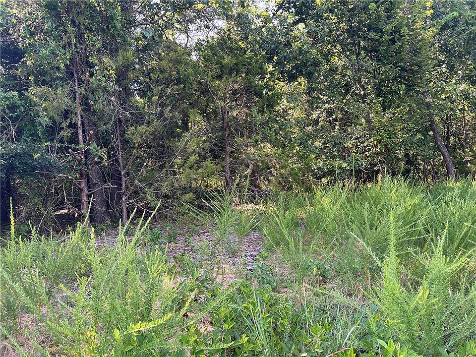 2nd image of Rhonda Ln #30