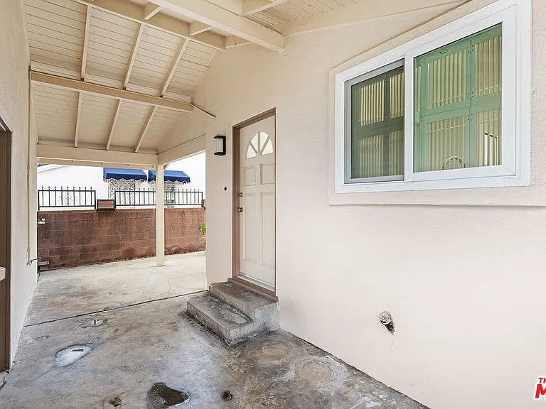 6204 S Corning Ave — Photo 34