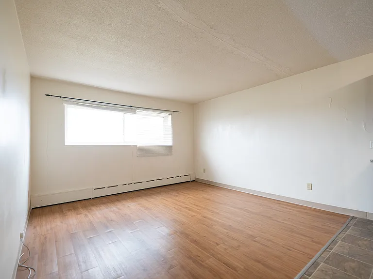 1139 Grant Ave #15 — Photo 12