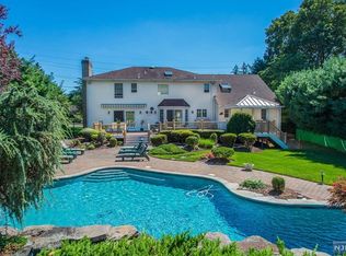 1421 Ratzer Rd, Wayne, NJ 07470