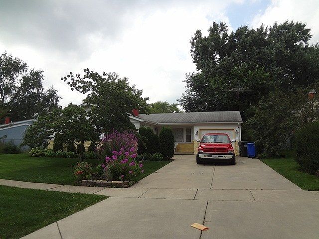 1st image of 7002 Lowell Dr