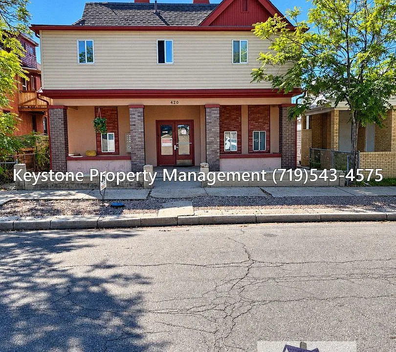 420 W 10th St #6