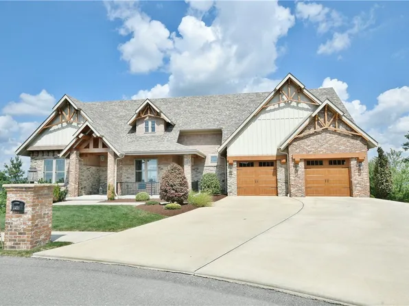 1027 Belvedere Ct, Canonsburg, PA 15317