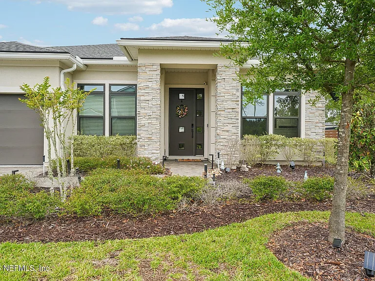 10223 Silverbrook Trl — Photo 4