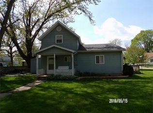 939 N 5th St, Estherville, IA 51334