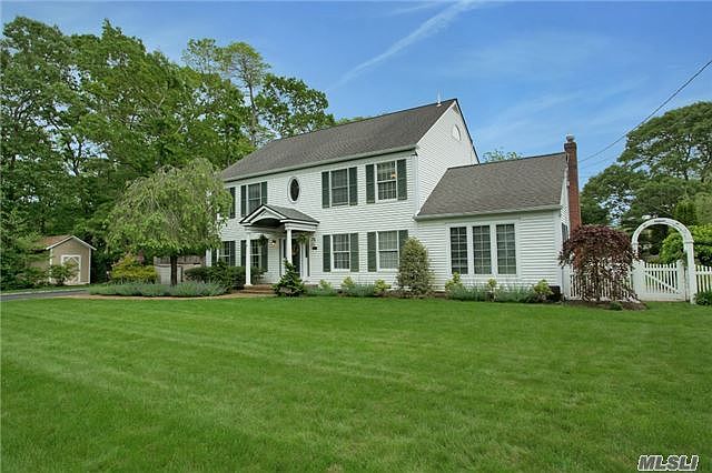 1st image of 8 Wilton Ct