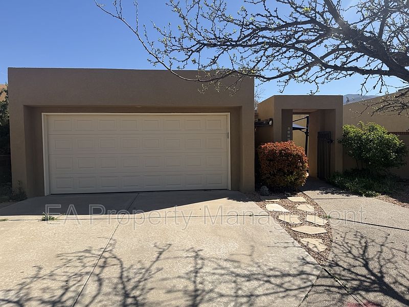 1st image of 4904 Purcell Dr NE