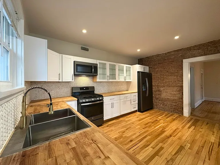 75 Overlook Pl #2 — Photo 8