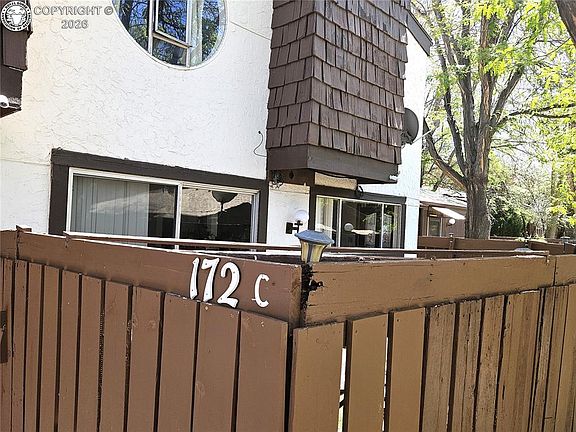 2nd image of 172 Bonnymede Rd APT C