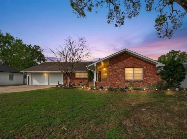 5646 Hazen St, Houston, TX 77081